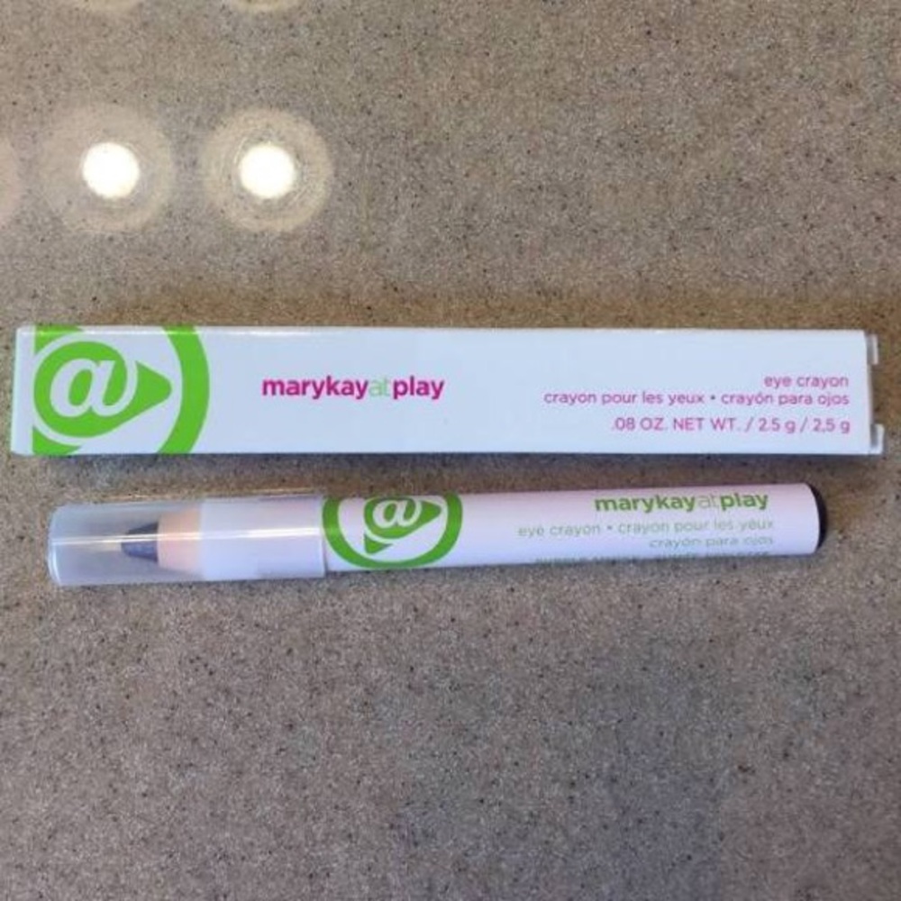 Mary Kay at Play Eye Crayon in Purple Smoke